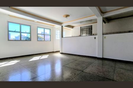 Apartamento para alugar com 2 quartos, 120m² em Floresta, Belo Horizonte
