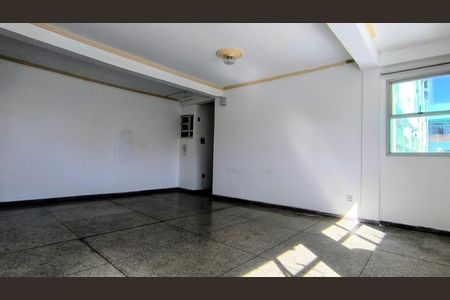 Apartamento para alugar com 2 quartos, 120m² em Floresta, Belo Horizonte