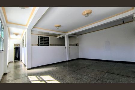Apartamento para alugar com 2 quartos, 120m² em Floresta, Belo Horizonte
