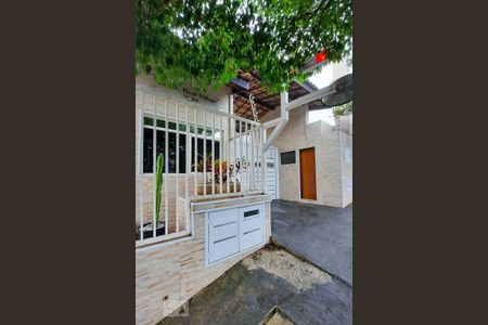 Fachada de casa de condomínio à venda com 3 quartos, 109m² em Jardim Lauro Gomes, São Bernardo do Campo