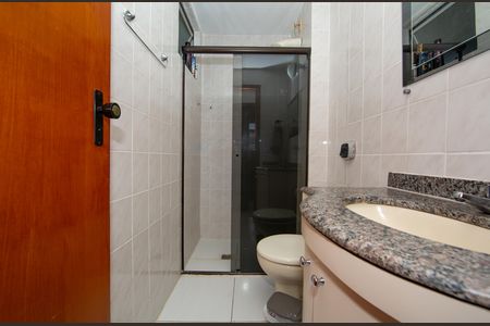 Apartamento à venda com 60m², 2 quartos e 1 vaga Apartamento à venda com 60m², 2 quartos e 1 vagaBANHEIRO1