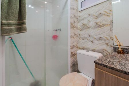 Banheiro de apartamento à venda com 3 quartos, 60m² em Vila Noemia, Mauá