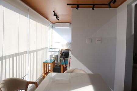 Apartamento à venda com 63m², 2 quartos e 1 vagaVaranda