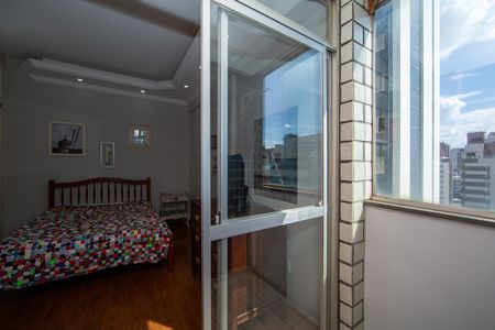 Apartamento à venda com 50m², 1 quarto e 1 vaga Apartamento à venda com 50m², 1 quarto e 1 vagaVARANDA
