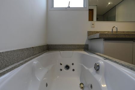 Apartamento para alugar com 124m², 3 quartos e 3 vagasBanheiro