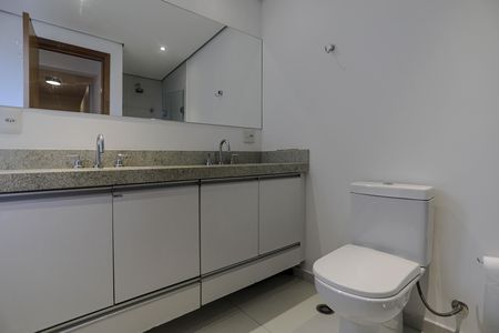 Apartamento para alugar com 124m², 3 quartos e 3 vagasBanheiro