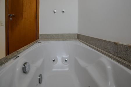 Apartamento para alugar com 124m², 3 quartos e 3 vagasBanheiro