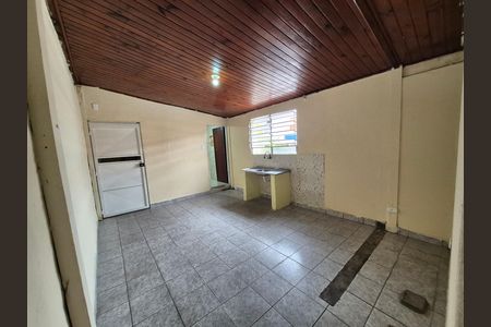 Cozinha de casa para alugar com 2 quartos, 60m² em Jardim Vale das Virtudes, São Paulo