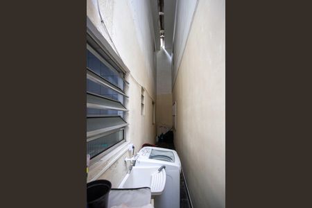 Área de Serviço Casa 2 de casa à venda com 7 quartos, 338m² em Taboão, Diadema