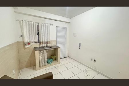 Sala - Cozinha de casa para alugar com 1 quarto, 26m² em Parque Continental Ii, Guarulhos
