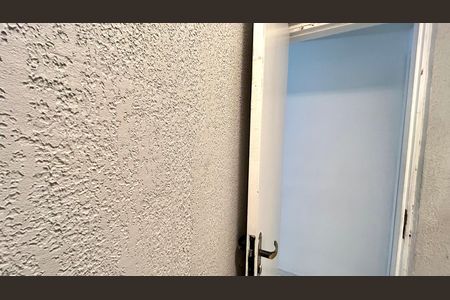 Casa para alugar com 26m², 1 quarto e sem vaga Casa para alugar com 26m², 1 quarto e sem vagaBanheiro