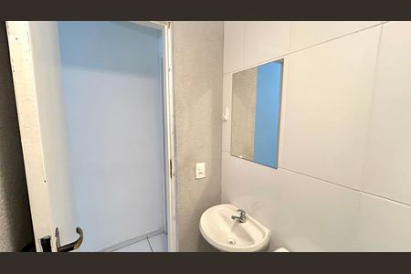 Banheiro de casa para alugar com 1 quarto, 26m² em Parque Continental Ii, Guarulhos