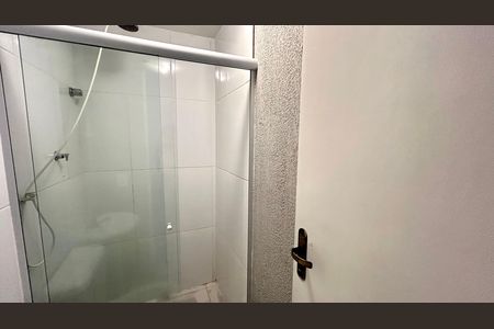 Banheiro de casa para alugar com 1 quarto, 26m² em Parque Continental Ii, Guarulhos