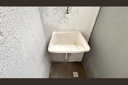 Área de Serviço de casa para alugar com 1 quarto, 26m² em Parque Continental Ii, Guarulhos