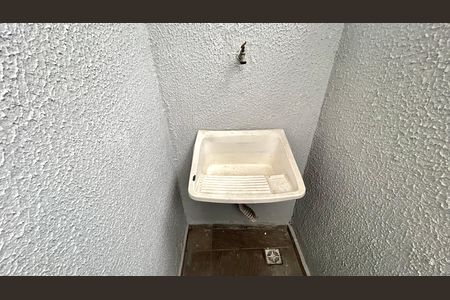 Área de Serviço de casa para alugar com 1 quarto, 26m² em Parque Continental Ii, Guarulhos