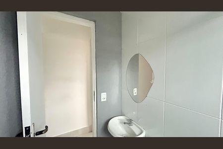 Banheiro de casa para alugar com 1 quarto, 26m² em Parque Continental Ii, Guarulhos