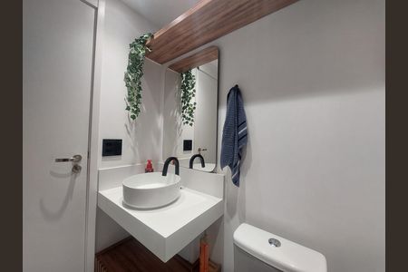 Banheiro Social de apartamento à venda com 2 quartos, 58m² em Campininha, São Paulo