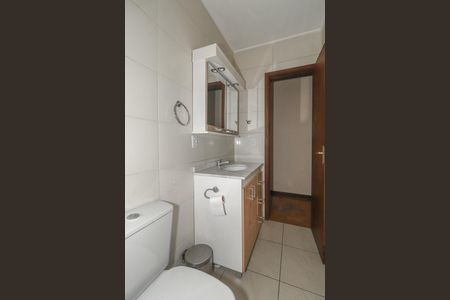 Banheiro de apartamento à venda com 4 quartos, 74m² em Petrópolis, Porto Alegre