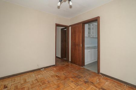 Sala de apartamento à venda com 4 quartos, 74m² em Petrópolis, Porto Alegre