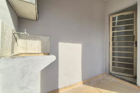 Casa para alugar com 110m², 2 quartos e 2 vagas Casa para alugar com 110m², 2 quartos e 2 vagasÁrea de Serviço