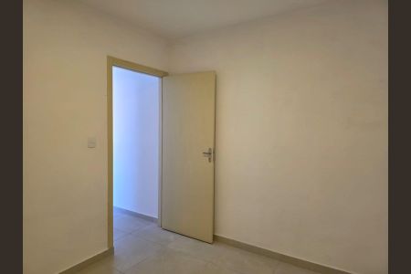 Quarto de casa para alugar com 1 quarto, 30m² em Jardim Paraventi, Guarulhos