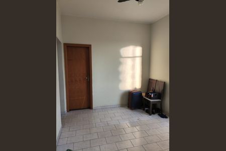 Sala de apartamento à venda com 2 quartos, 52m² em Olaria, Rio de Janeiro