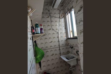 Banheiro de apartamento à venda com 2 quartos, 52m² em Olaria, Rio de Janeiro