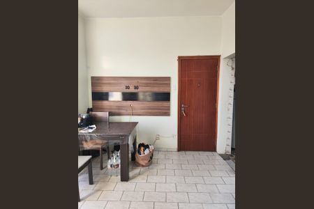 Sala de apartamento à venda com 2 quartos, 52m² em Olaria, Rio de Janeiro