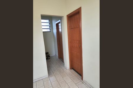 Corredor de apartamento à venda com 2 quartos, 52m² em Olaria, Rio de Janeiro