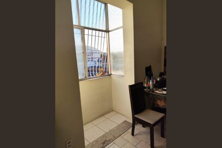 Sala de apartamento à venda com 2 quartos, 52m² em Olaria, Rio de Janeiro
