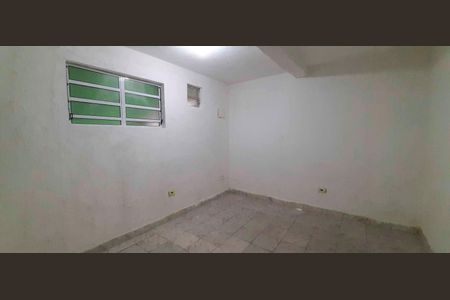 Quarto de casa para alugar com 1 quarto, 30m² em Santa Maria, Osasco