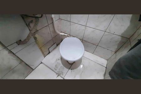 Banheiro de casa para alugar com 1 quarto, 30m² em Santa Maria, Osasco