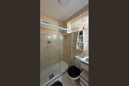 Banheiro de apartamento para alugar com 3 quartos, 68m² em Vila Valqueire, Rio de Janeiro