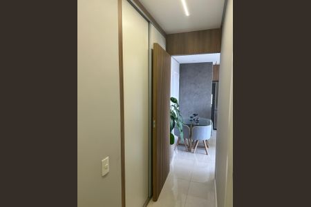 Corredor de apartamento à venda com 2 quartos, 48m² em Jardim Novo Horizonte, Valinhos