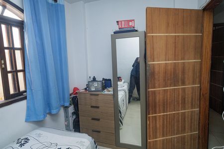 Casa à venda com 242m², 3 quartos e 4 vagas Casa à venda com 242m², 3 quartos e 4 vagasQuarto 2