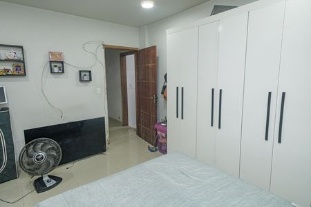 Casa à venda com 242m², 3 quartos e 4 vagas Casa à venda com 242m², 3 quartos e 4 vagasQuarto 3