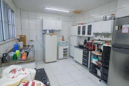 Casa à venda com 242m², 3 quartos e 4 vagas Casa à venda com 242m², 3 quartos e 4 vagasCozinha