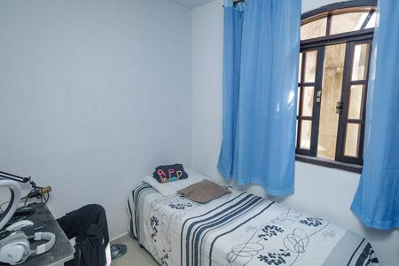 Casa à venda com 242m², 3 quartos e 4 vagas Casa à venda com 242m², 3 quartos e 4 vagasQuarto 2