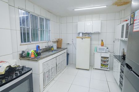 Casa à venda com 242m², 3 quartos e 4 vagas Casa à venda com 242m², 3 quartos e 4 vagasCozinha