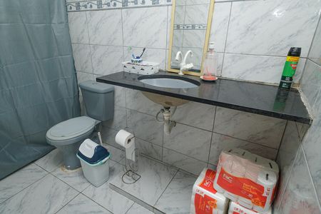 Casa à venda com 242m², 3 quartos e 4 vagas Casa à venda com 242m², 3 quartos e 4 vagasBanheiro