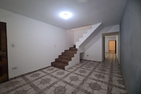 Sala de casa para alugar com 3 quartos, 200m² em Parque Sao Rafael, São Paulo