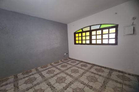 Sala de casa para alugar com 3 quartos, 200m² em Parque Sao Rafael, São Paulo