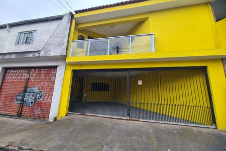 Fachada de casa para alugar com 3 quartos, 200m² em Parque Sao Rafael, São Paulo