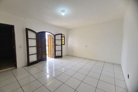 Suite de casa para alugar com 3 quartos, 200m² em Parque Sao Rafael, São Paulo