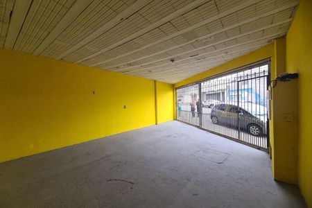 Garagem de casa para alugar com 3 quartos, 200m² em Parque Sao Rafael, São Paulo
