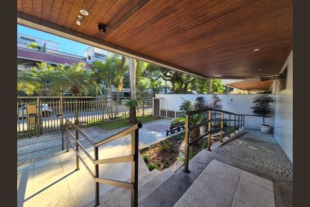 Apartamento para alugar com 100m², 3 quartos e 2 vagas