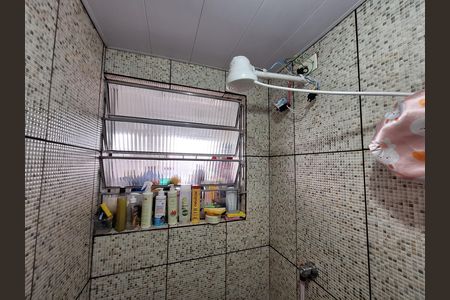 Banheiro de apartamento para alugar com 2 quartos, 53m² em Jardim Santo André Cdhu, Santo André