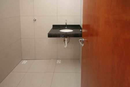 Banheiro da Suíte de casa para alugar com 3 quartos, 91m² em Vila Ré, São Paulo