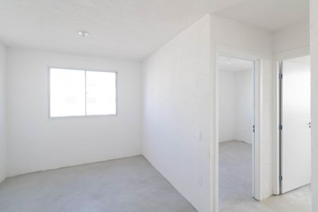 Sala de apartamento para alugar com 2 quartos, 43m² em Inhoaíba, Rio de Janeiro