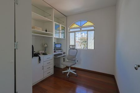 Apartamento à venda com 170m², 3 quartos e 1 vaga